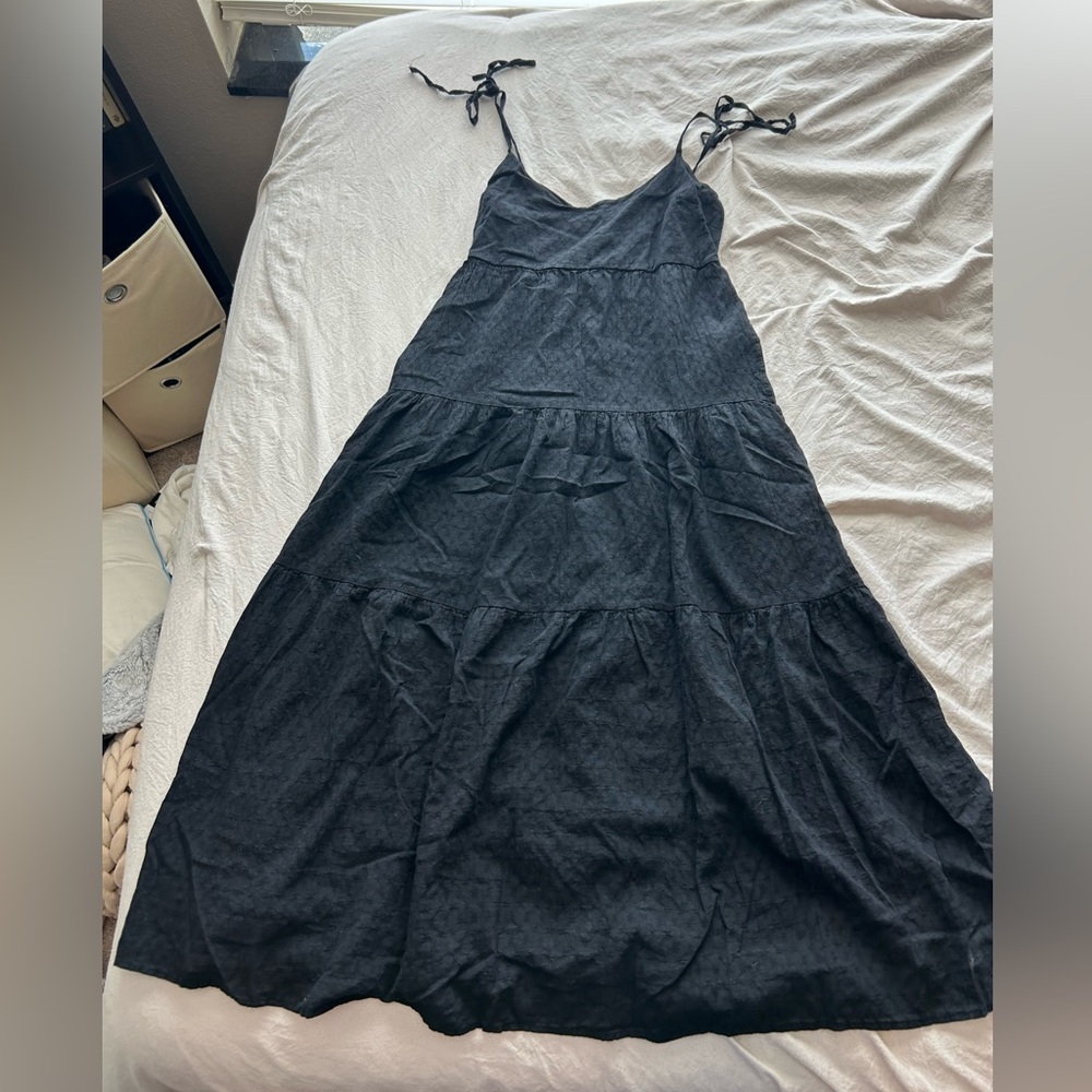 Tilly’s Black Maxi Dress